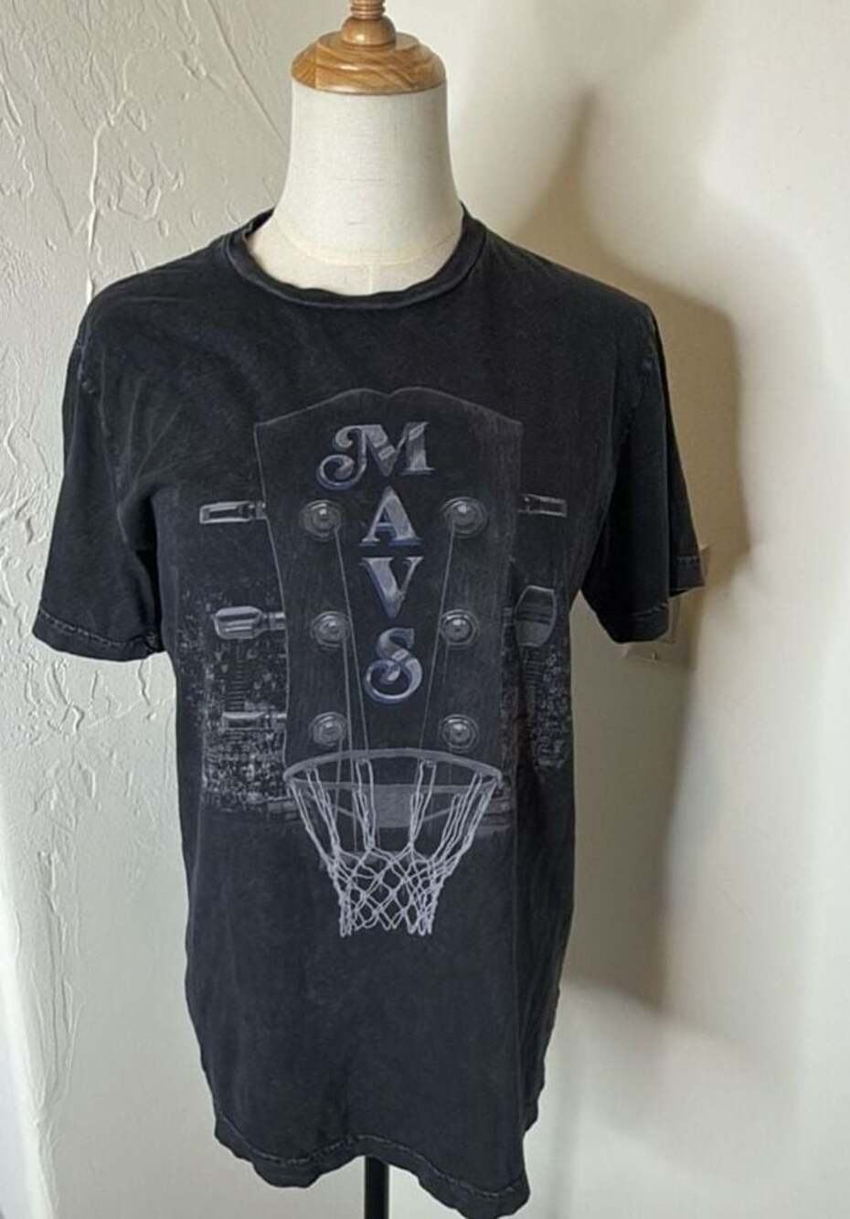 Dallas Mavericks Trinity River Blues MAVS Guitar Graphic Mineral Wash T-Shirt